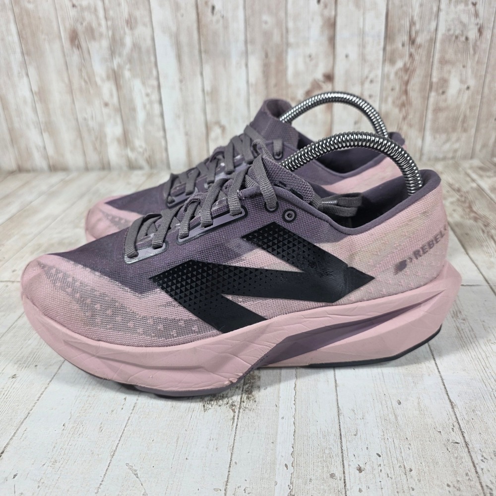 New Balance FuelCell Rebel v4 Purple Pink Running Shoes Womens 9.5 D Wide - Picture 2 of 8